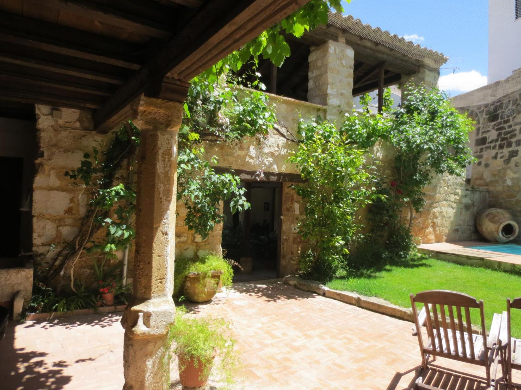 Apartamentos Turisticos El Losal Ubeda  Exterior photo